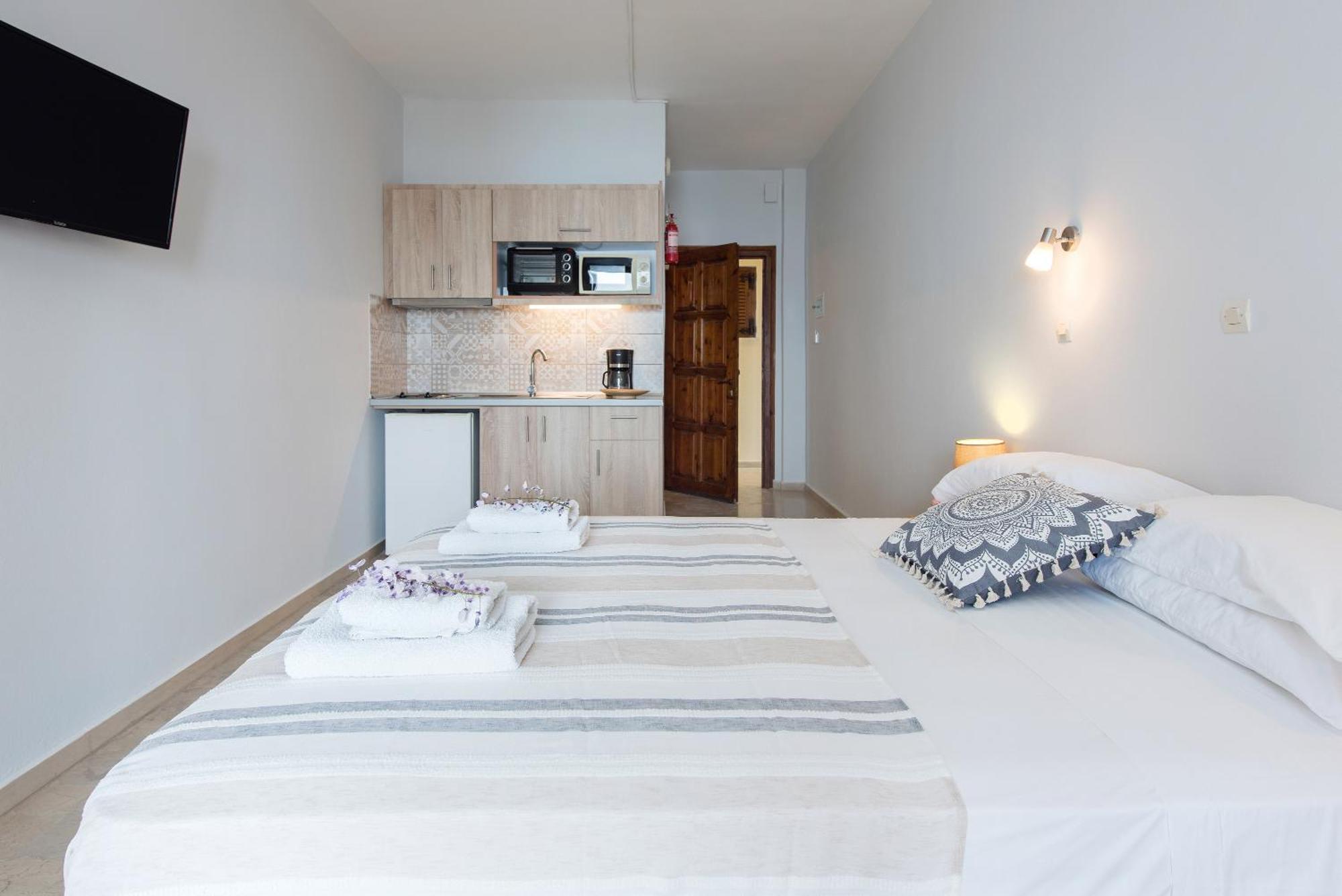 Hotel Odeon B&B Барбати Экстерьер фото